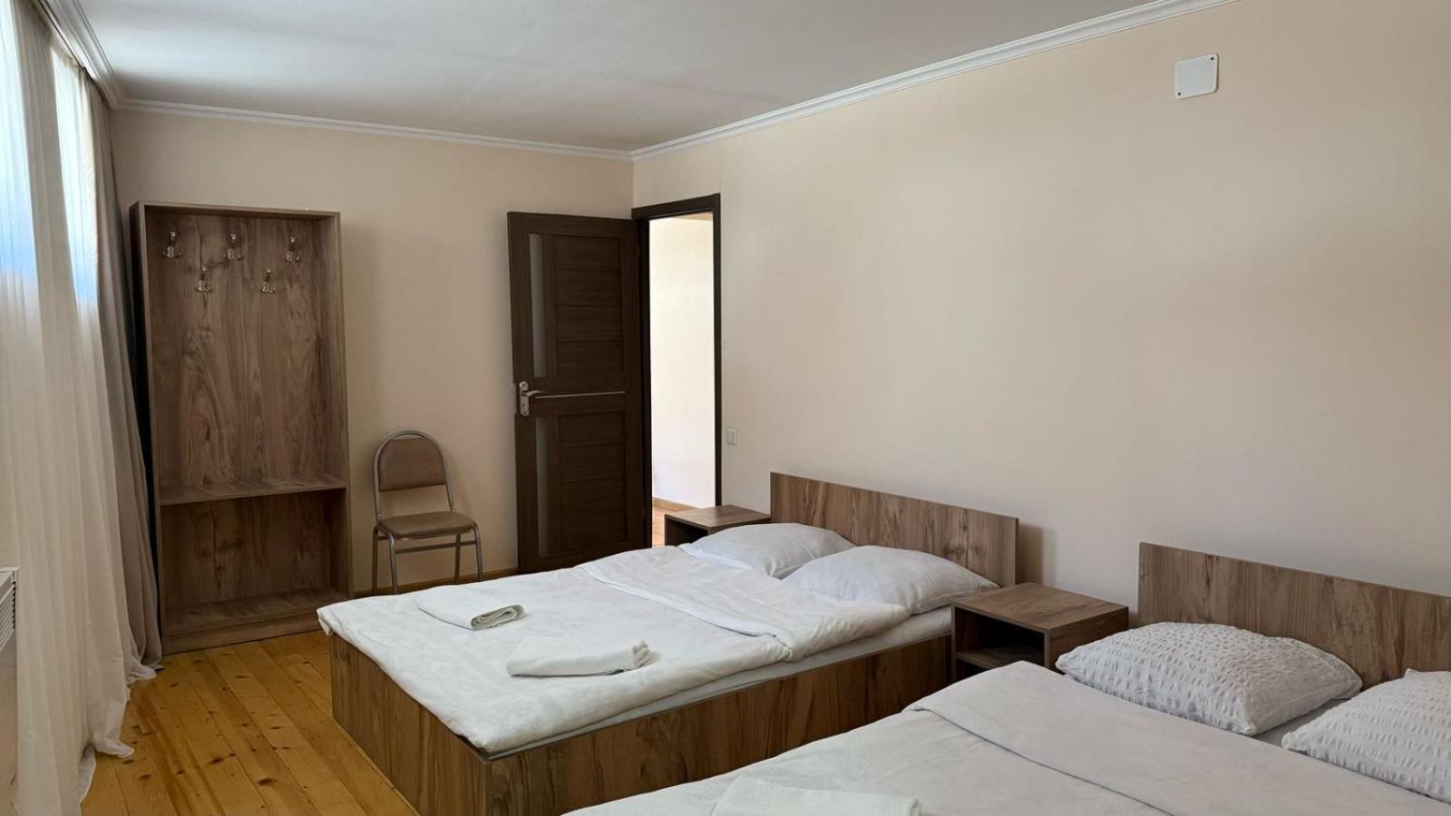 Eka'S Guest House Mestia Bagian luar foto