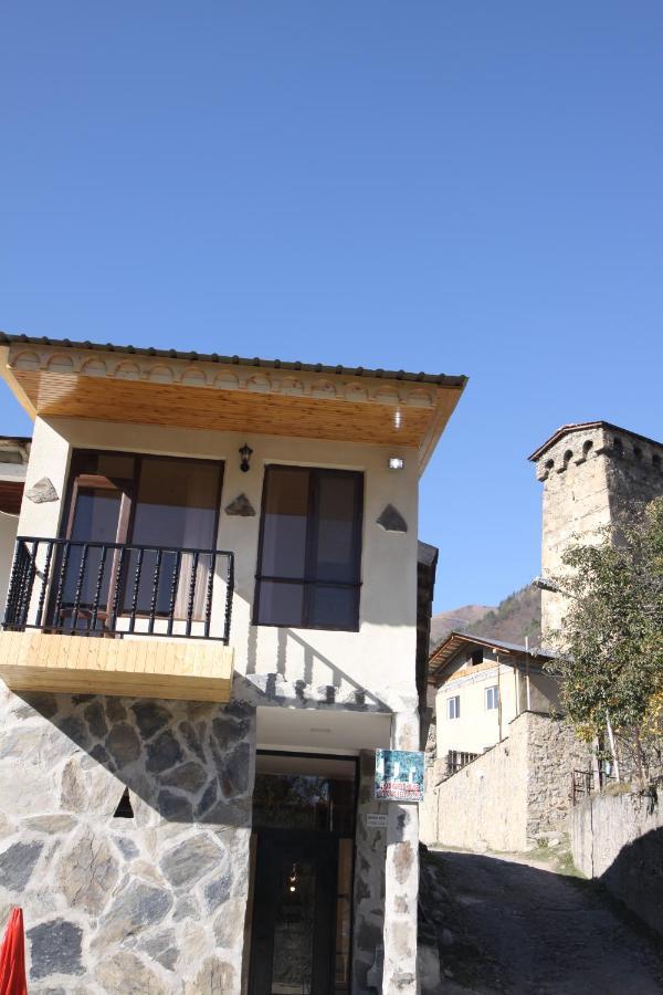 Eka'S Guest House Mestia Bagian luar foto